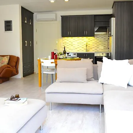 Sybelle Suites By Safiya Daire